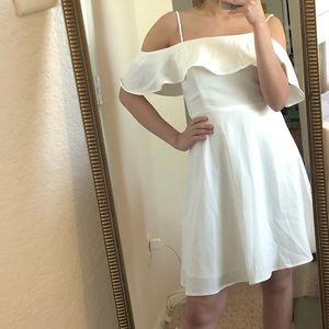 ♦️NWT F21 WHITE COLD SHOULDER DRESS